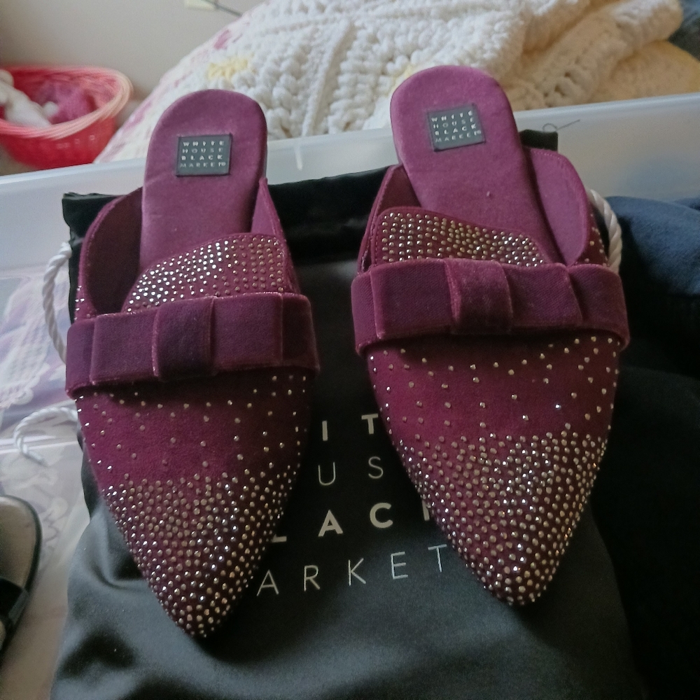 Beautiful Size 6 Velvet Sparkle Dressy Slip on